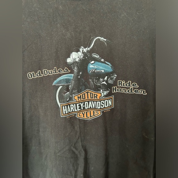 Harley Davidson “Old Dudes Ride Harder” Mackie Tshirt - Picture 3 of 7